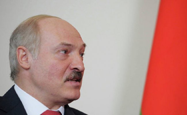 Президента пригласили посетить Ригу