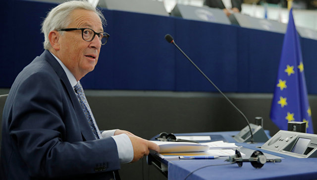 Глава Еврокомиссии призвал сохранить диалог с Россией после обвинений в «кибератаках»