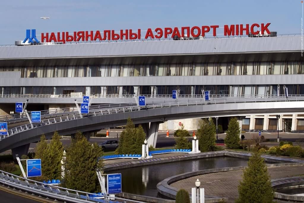 Аэропорт внутри в минске
