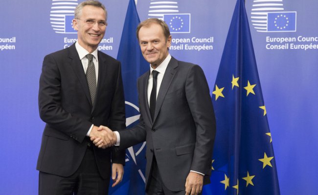 ЕС и НАТО призвали Македонию сменить название