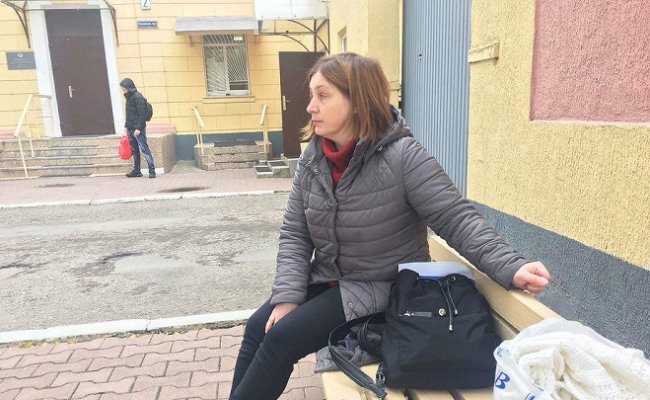 Матери осужденных наркоманов провели мини-голодовку под стенами минского СИЗО