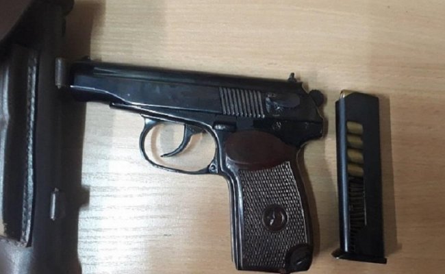 Украинец хотел провезти в Беларусь травматический пистолет