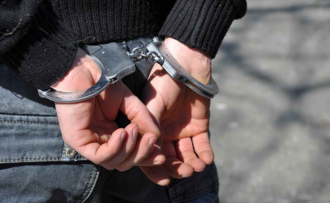 Милиция провела рейд на «Ждановичах», задержано 90 человек