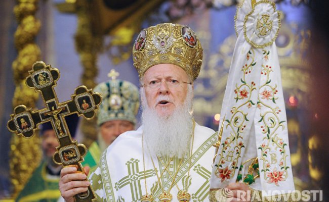 РПЦ ждет извинений от Константинополя за решение по Украине
