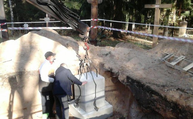 Оппозиционеры проигнорировали начало работ по возведению мемориала в Куропатах