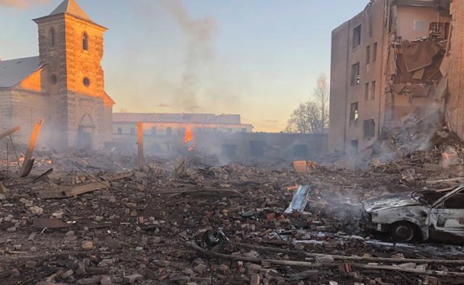 При взрыве на заводе в Ленинградской области РФ погиб белорус