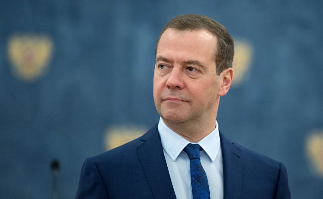 Медведев: Россия может отказаться от участия в Давосском форуме