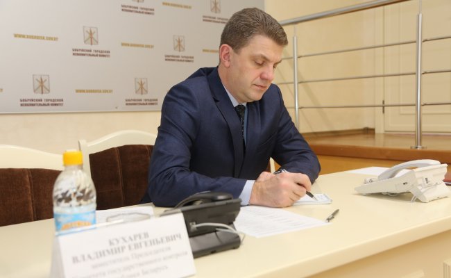 Правительство поставило дорожную ситуацию на контроль из-за сложных погодных условий