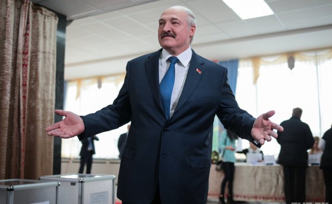 Лукашенко подписал указ об упрощении таможенных взносов