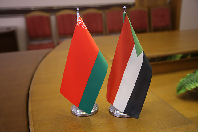 Беларусь с большим вниманием относится к развитию двусторонних отношений с Суданом - Президент