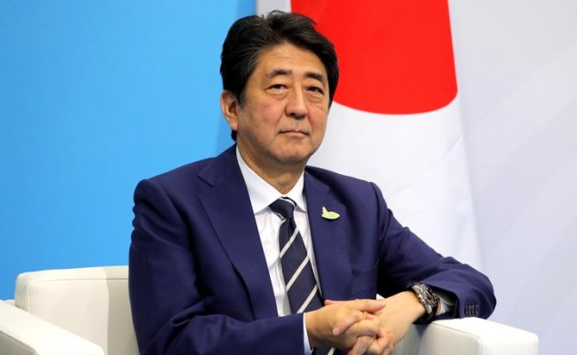 Премьер Японии надеется на решение территориальной проблемы с Россией