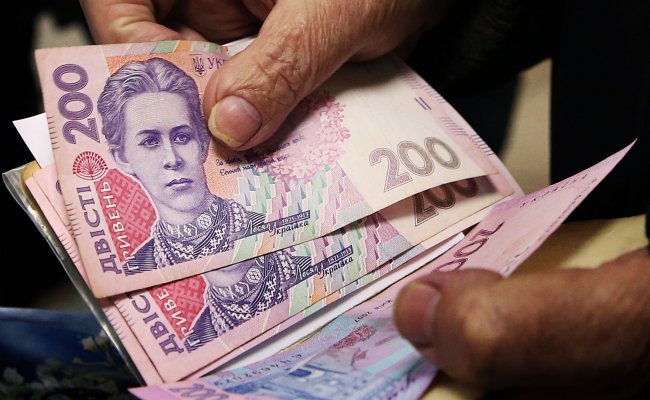 На Украине констатировали двукратное сокращение размера пенсии