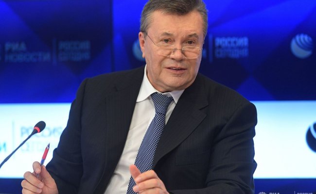 Янукович: Порошенко не способен честно победить на выборах президента