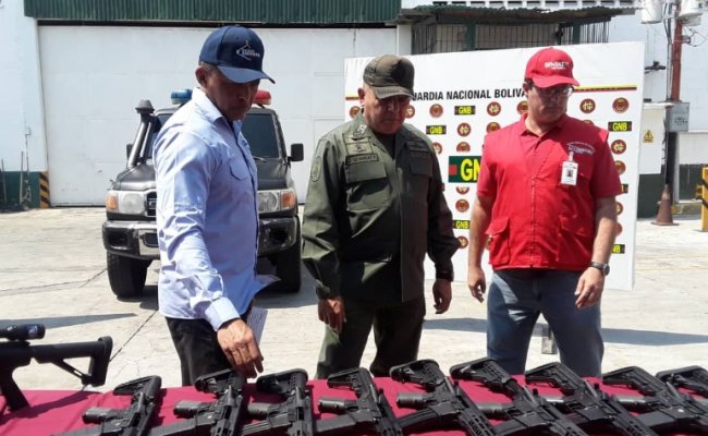 В Венесуэле выявили партию оружия из США для «террористов»