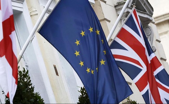 Парламент Великобритании согласился проголосовать о переносе срока выхода страны из ЕС