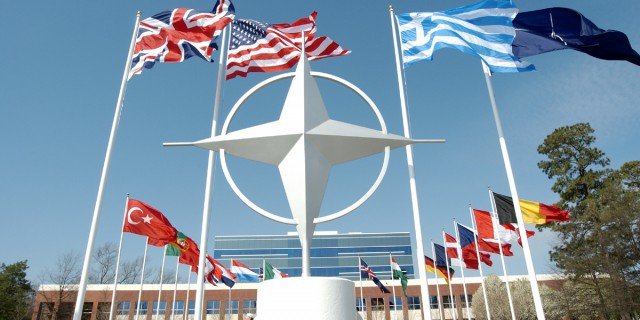 Президент заявил о необходимости налаживать взаимоуважительные отношения с НАТО