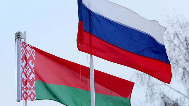 Карбалевич: С трудом верится, что Беларусь согласится на интеграцию с Россией по модели союзного государства