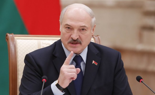Лукашенко: Россия отказалась полностью перейти на расчеты в российских рублях