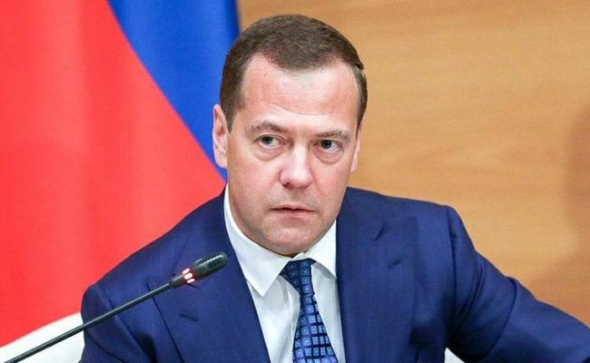 Медведев: Пока бессмысленно рассуждать о названии валюты Союзного государства