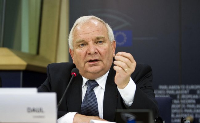 Президент ЕНП потребовал от белорусских властей прекратить давление на Рымашевского и его брата