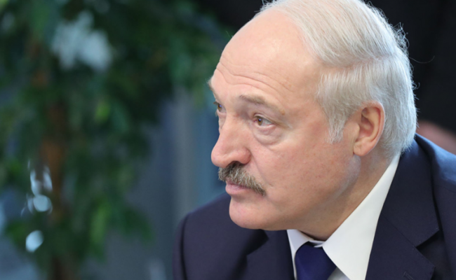 Лукашенко назначил должностных лиц Беларуси представителями в органах управления хозяйственных обществ