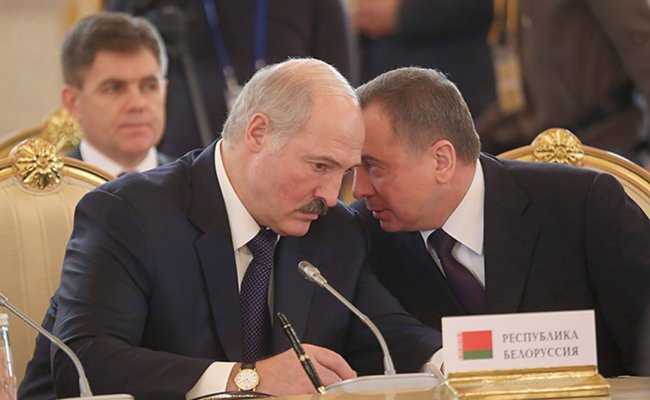 Телеграм-канал: Макей имел неприятный разговор с Лукашенко из-за «проигрыша» Порошенко