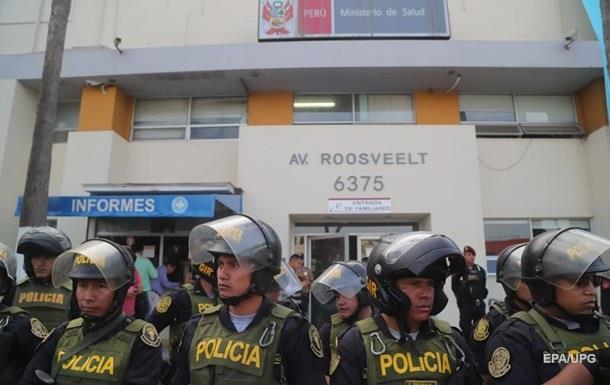Экс-президент Перу, подозреваемый в коррупции, скончался после попытки суицида