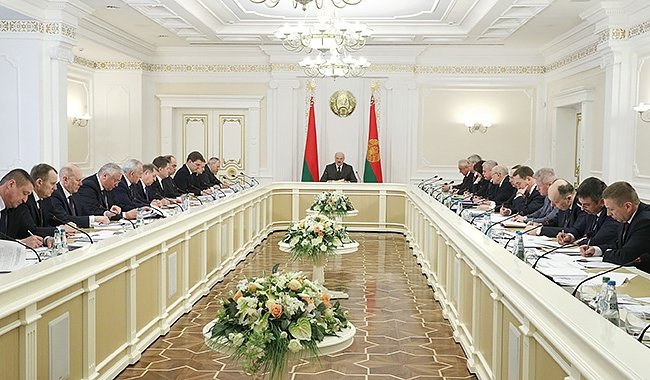Лукашенко недоволен отсутствием работы регионов страны с инвесторами