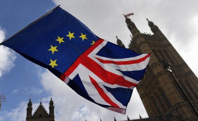 Парламент Великобритании одобрил законопроект об отсрочке Brexit