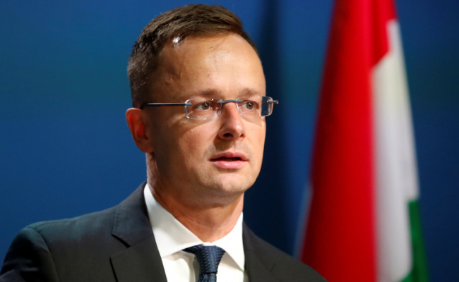 Венгрия выразила протест Украине из-за недопуска в страну лидера партии венгров Румынии