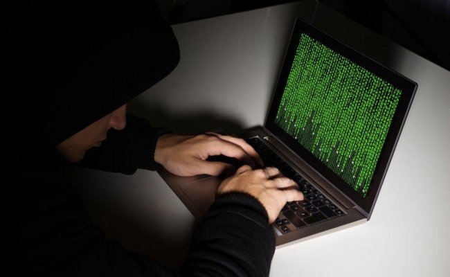 Хакер, совершивший сотни тысяч кибератак по всему миру, оказался жителем Бобруйска