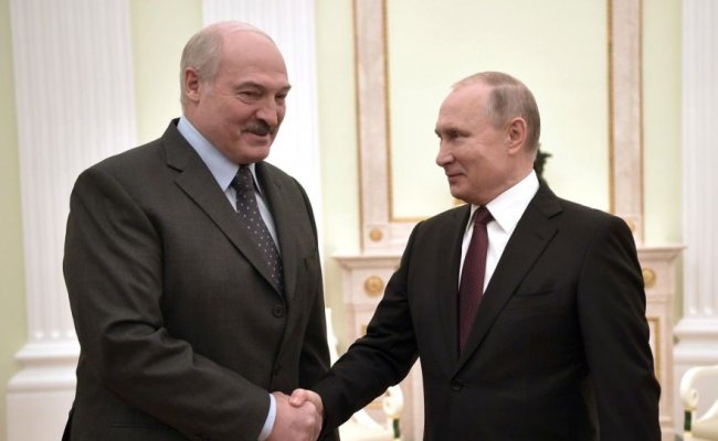 Лукашенко проведет беседу с Путиным на саммите в Казахстане - Песков