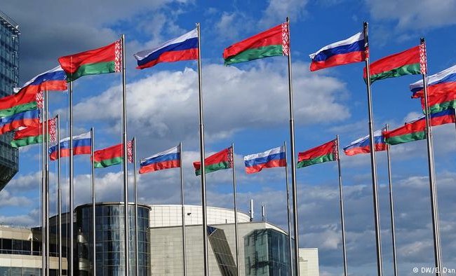 Военный обозреватель: В Кремле есть желание экономические рычаги давления на Беларусь конвертировать в политические