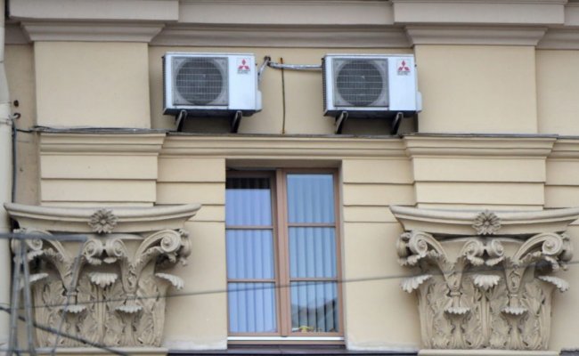 В центре Минска демонтируют кондиционеры и спутниковые антенны с фасадов зданий - Дорохович