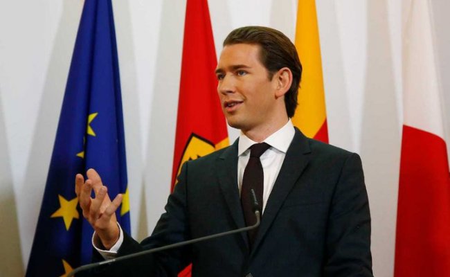 Парламент Австрии проголосовал за отставку канцлера и его правительства