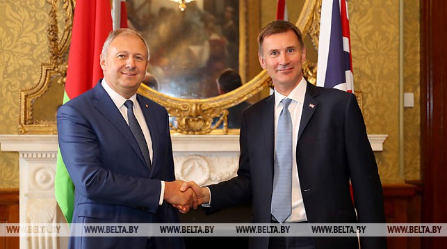Великобритания заинтересована в установлении более тесных отношений с Беларусью - Румас
