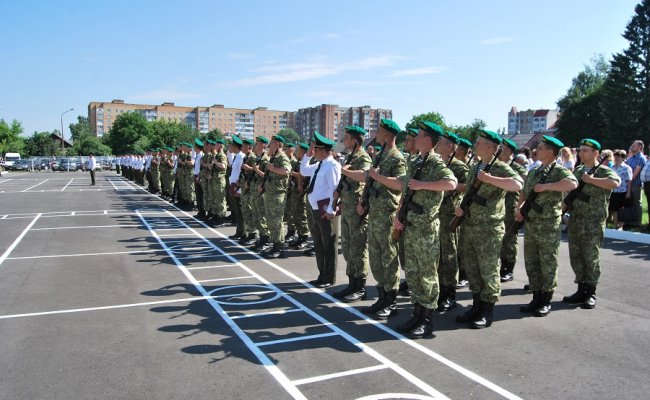 Новое пополнение Пинского погранотряда присягнуло на верность Отчизне
