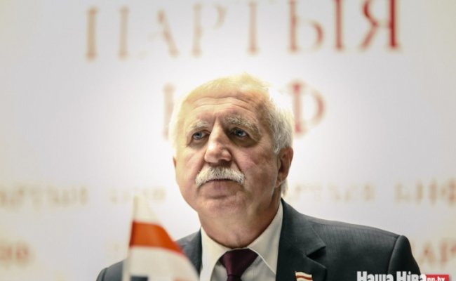 Костусев: Лукашенко пытается управлять страной по образцу КП СССР
