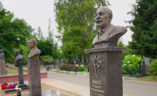 В Витебске установили памятник основателю «Славянского базара» Родиону Бассу