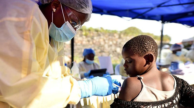 Главу Минздрава Конго отправили в отставку на фоне вспышки лихорадки Эбола