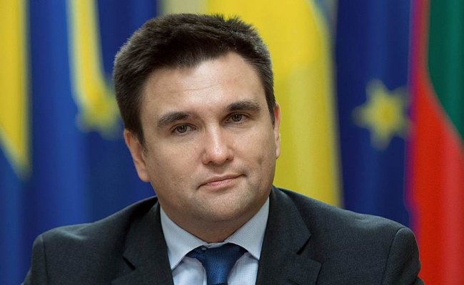 Глава МИД Украины ушел в «политический отпуск»