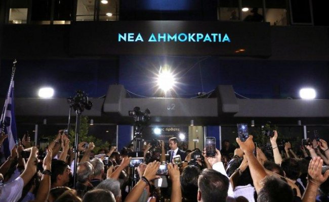 Правоцентристская партия «Новая демократия» одержала победу на парламентских выборах в Греции