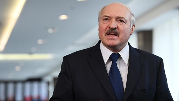 Лукашенко об инциденте в Гомельской школе: Я на месте этого учителя голову бы отвернул щенку какому-то