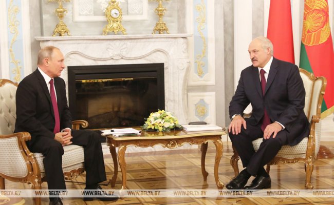 Лукашенко обсудил с Путиным развитие белорусско-российских отношений в телефонном режиме