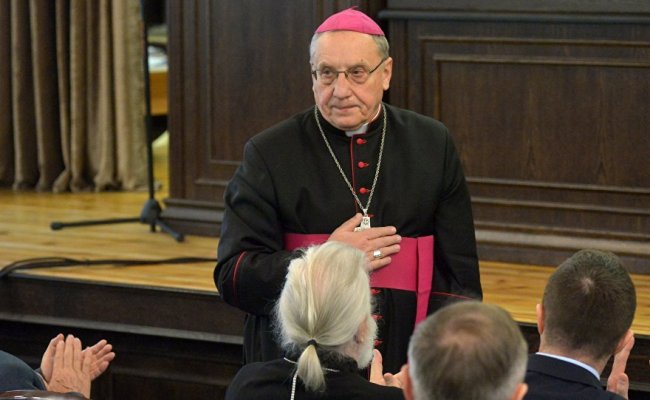 Архиепископ Кондрусевич примет участие в перезахоронении останков Калиновского в Вильнюсе