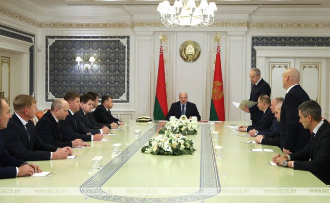 Лукашенко назначил новых заместителей министров промышленности, юстиции и природных ресурсов