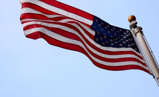 США закроют воздушное пространство из-за распространения коронавируса