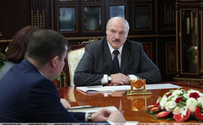 Лукашенко попросил заболевших коронавирусом не опускать руки