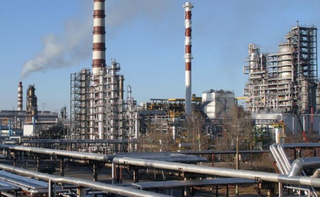 Крутой: Загруженность НПЗ нефтью близка к 100%
