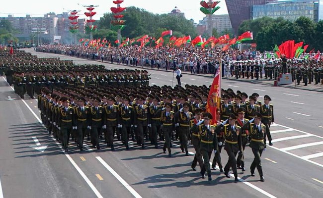 Россия и Китай отказались от участия в  параде на 9 Мая в Минске